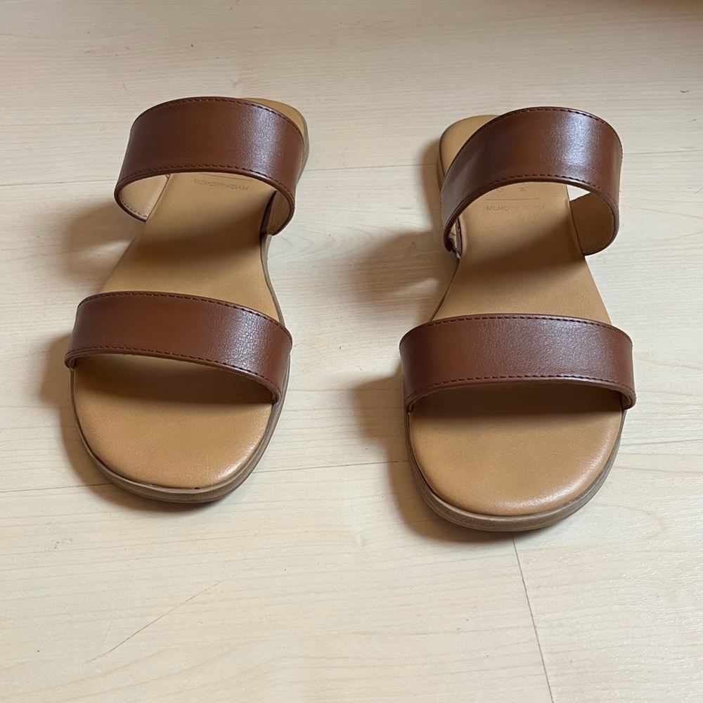 Lauren Conrad Brown Memory Foam Sandals